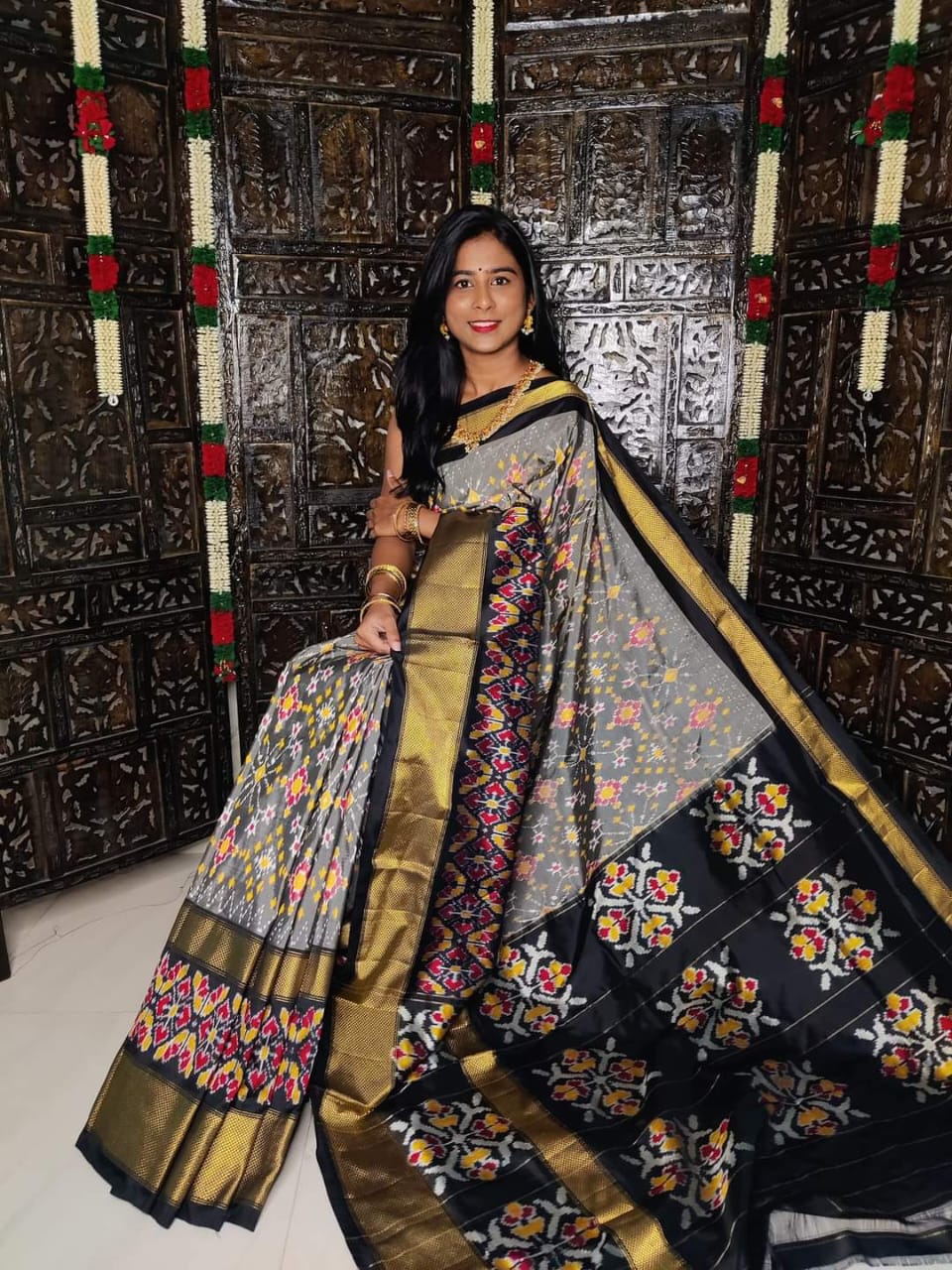 Pochampally Ikkat Inspired Dola Silk Patola Saree