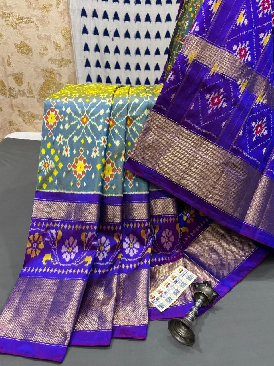 Dola Silk Pochampally Printed Saree with Blouse Piece