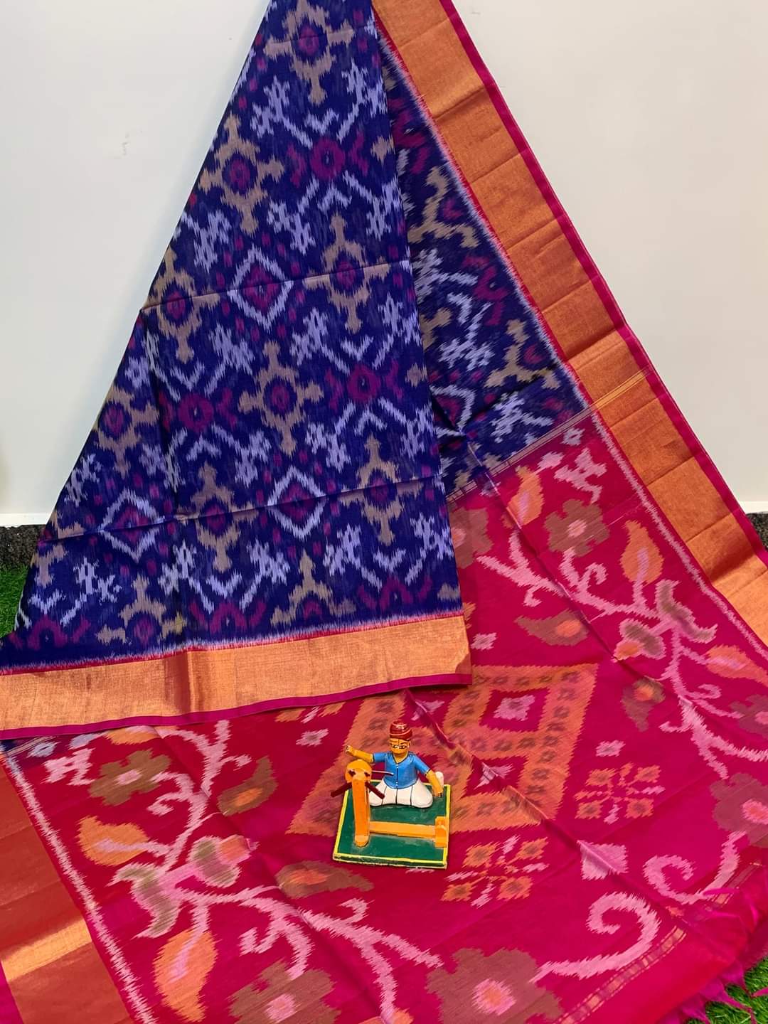 Dola Silk Pochampally Designer Printed Saree With Unstitched Blouse Piece For Women